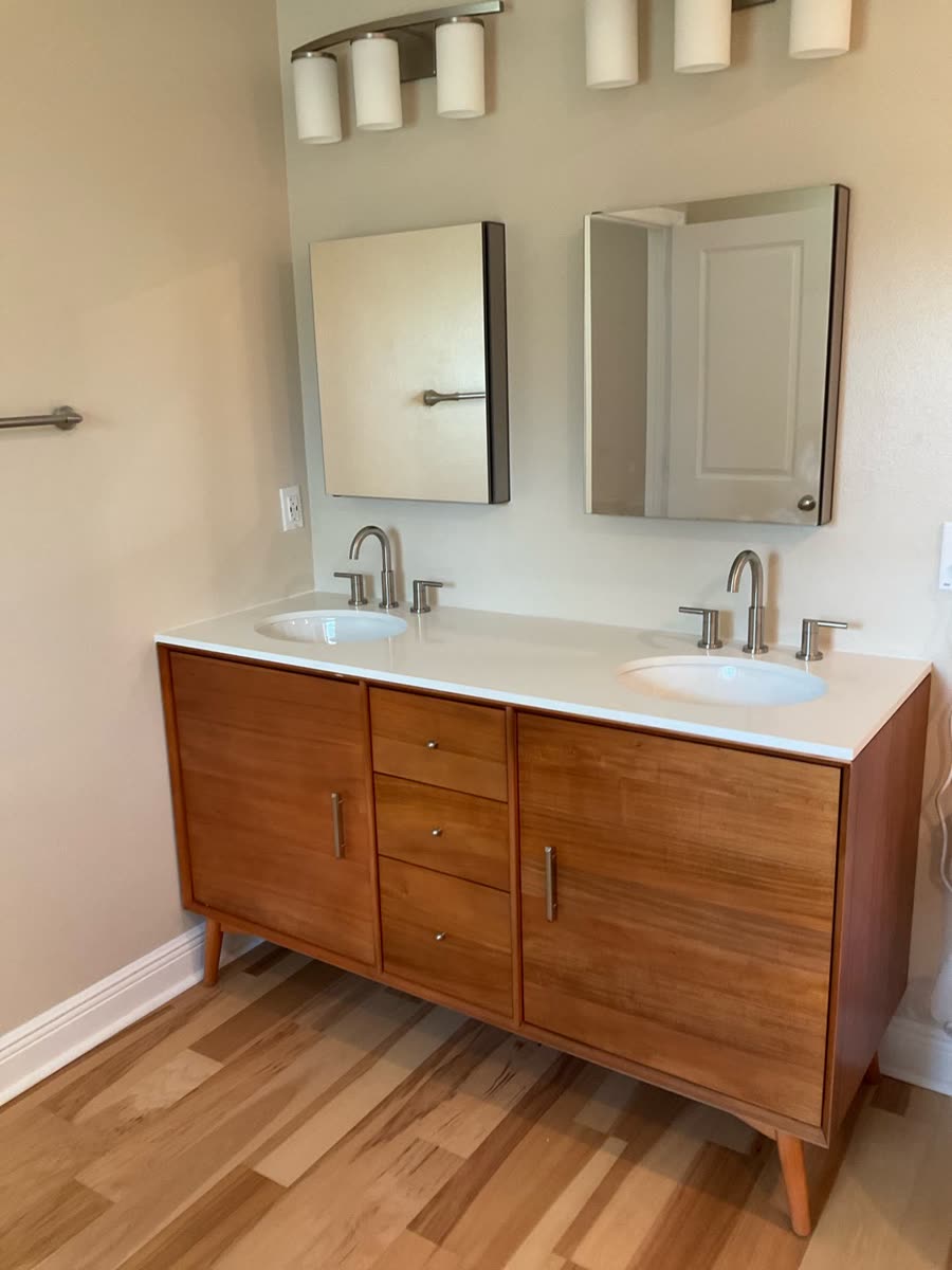 new faucets on double bathroom vanity sinks