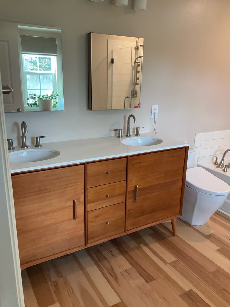 widespread faucets on double bathroom vanity sinks